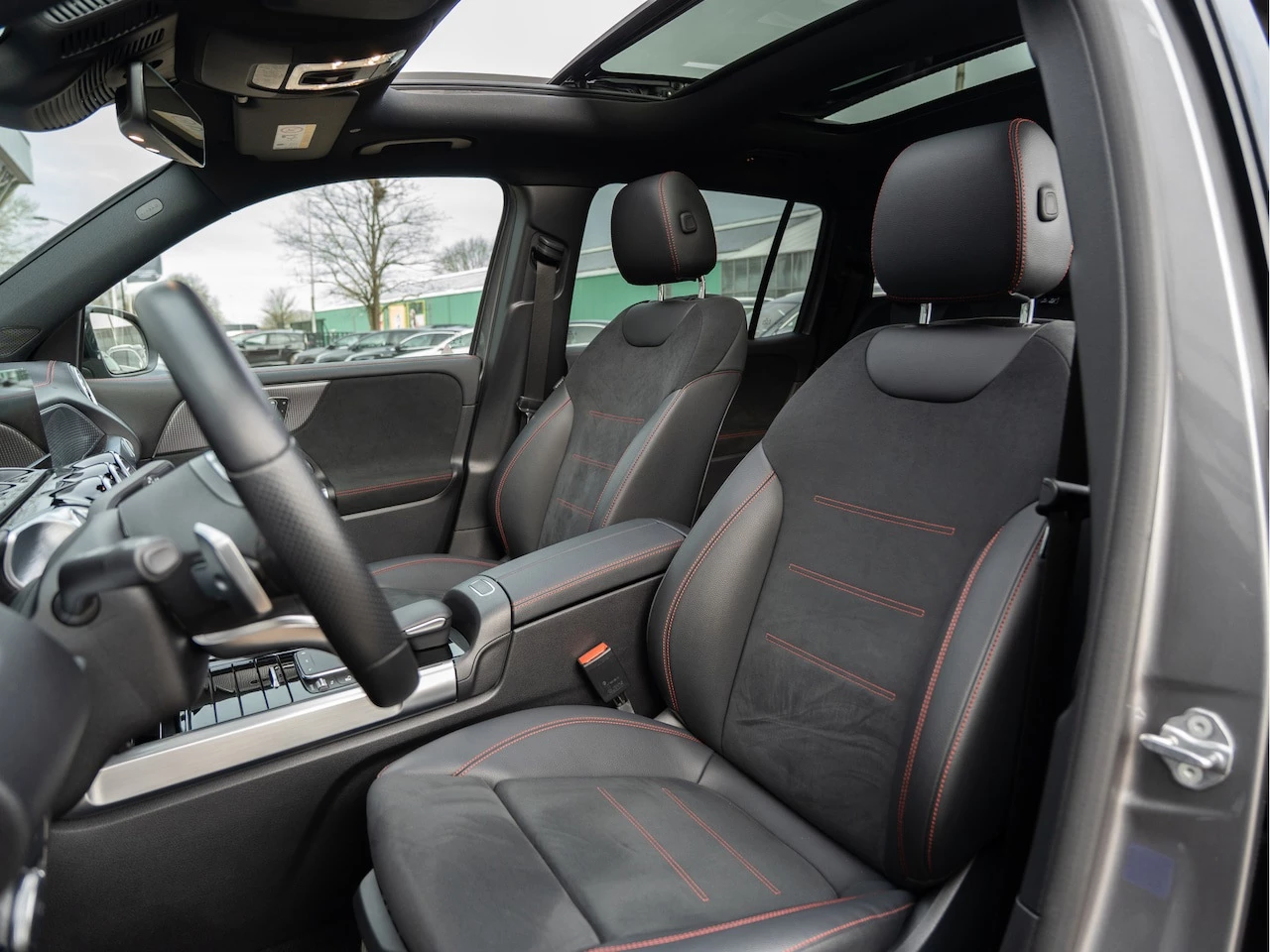 Hoofdafbeelding Mercedes-Benz EQB