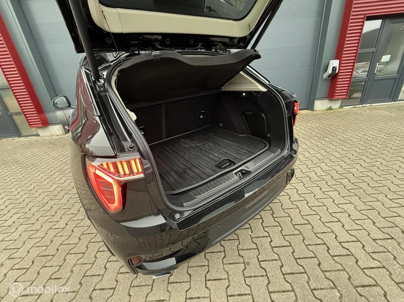 Hoofdafbeelding Lynk & Co 01