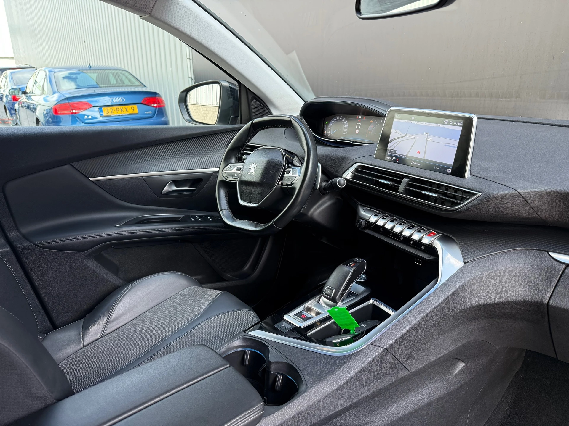 Hoofdafbeelding Peugeot 5008