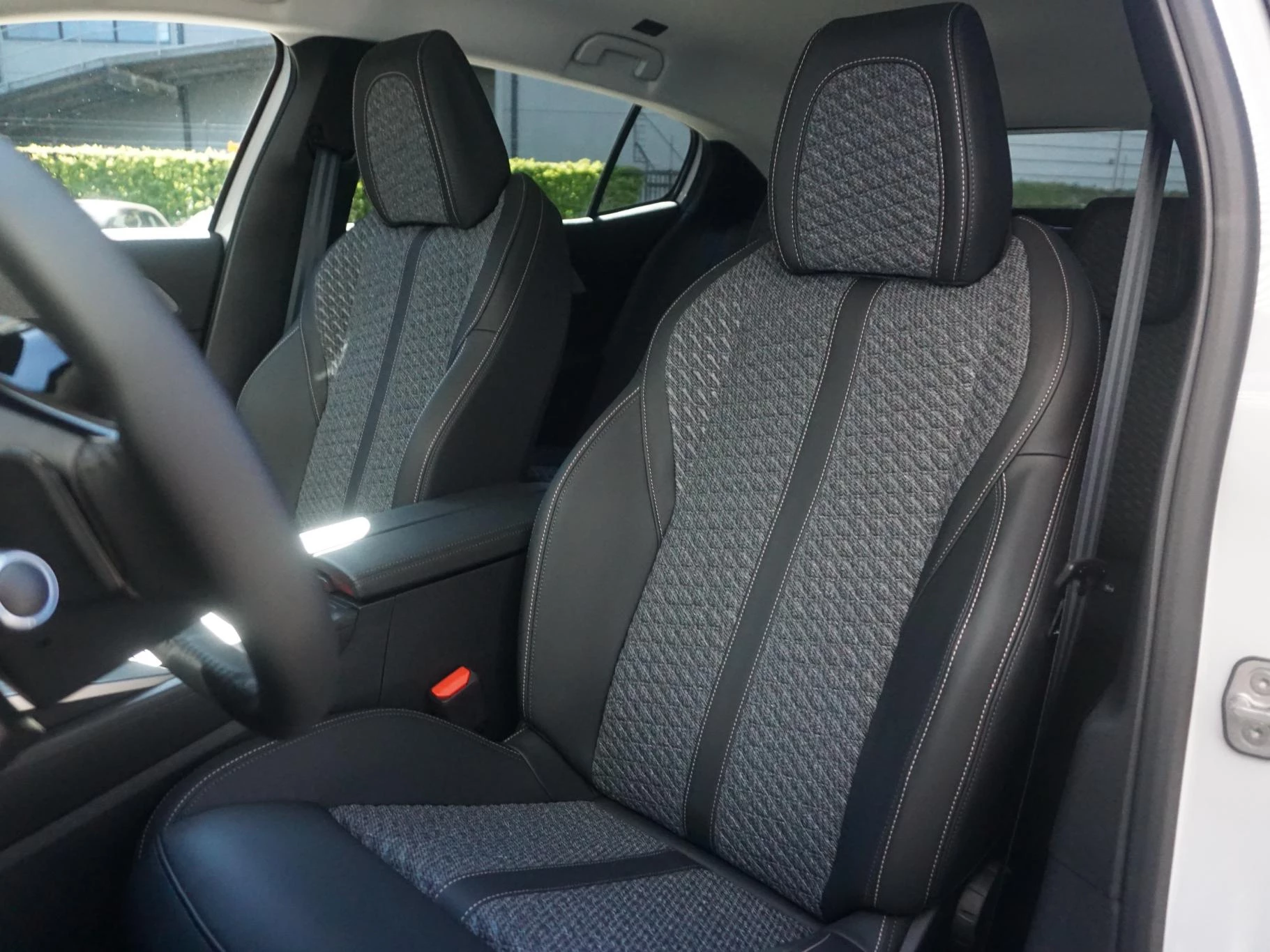Hoofdafbeelding Peugeot 408