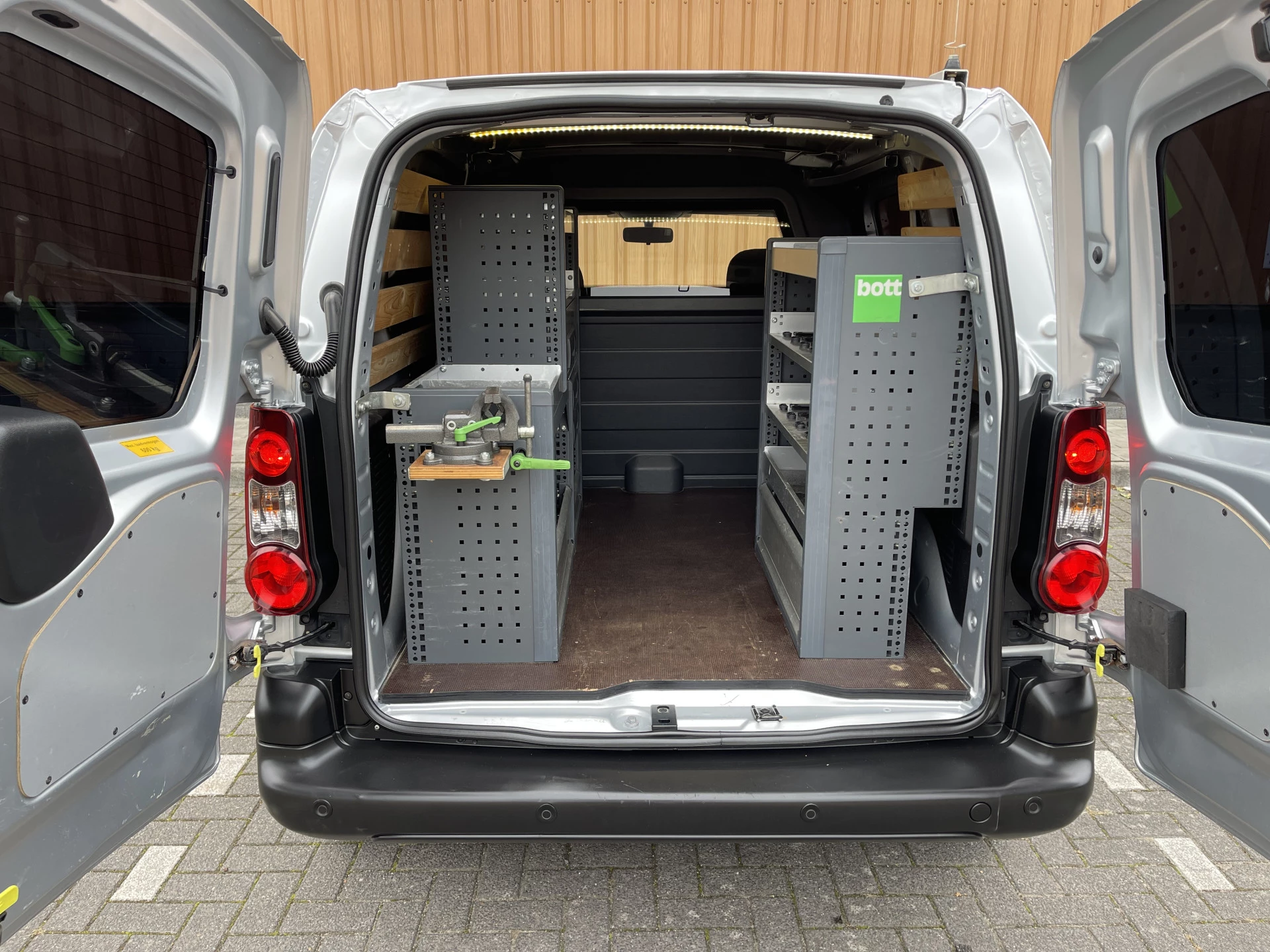 Hoofdafbeelding Peugeot Partner