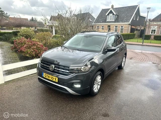 Volkswagen T-Cross 1.0 TSI Life Business CLIMATE CONTROLE STOELVERWARMING BLINDSPOT PARKEERSENSOREN ZEER WEINIG KILOMETERS!!