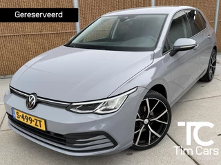 Volkswagen Golf 1.0 TSI Life | LED | Stoelverwarming | Navigatiesysteem | Lichtmetalen velgen | Keyless start | Achteruitrijcamera | Parkeersensoren voor en achter | Cruise control adaptief | Climate control