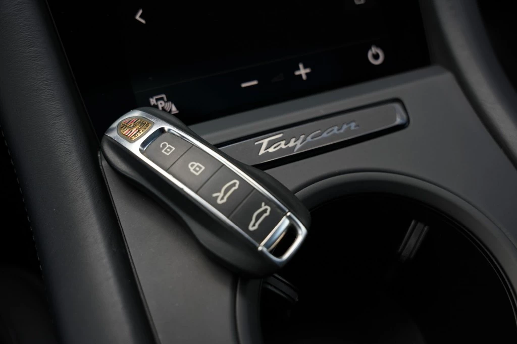 Hoofdafbeelding Porsche Taycan
