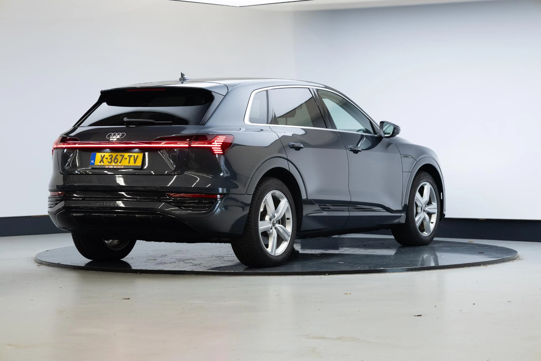 Hoofdafbeelding Audi Q8 e-tron