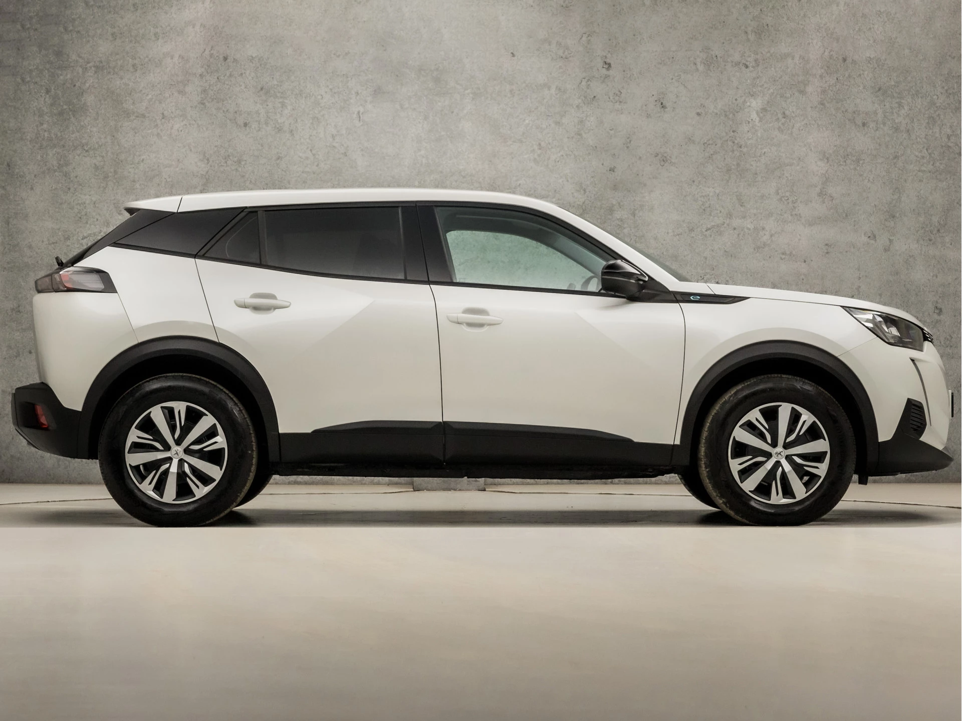 Hoofdafbeelding Peugeot e-2008