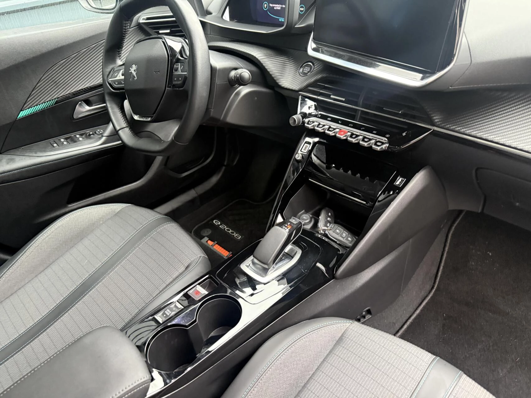 Hoofdafbeelding Peugeot e-208