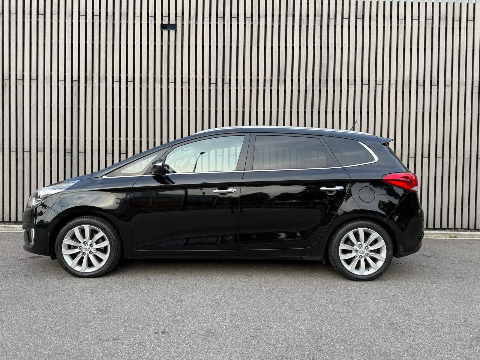 Hoofdafbeelding Kia Carens