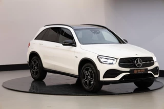 Hoofdafbeelding Mercedes-Benz GLC Mercedes-Benz GLC 300e 4MATIC Business Solution AMG
