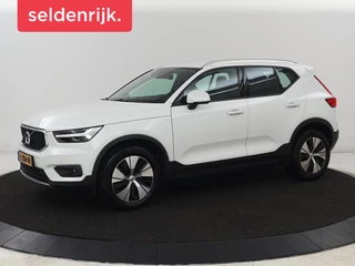 Hoofdafbeelding Volvo XC40 Volvo XC40 1.5 T2 Business Pro | Trekhaak | Camera |  Carplay | Adaptive cruise | Keyless | Full LED | Navigatie | Parkeerhulp | Digital Cockpit | Climate control | Bluetooth