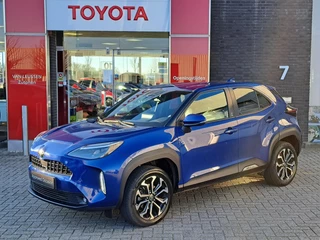 Toyota Yaris Cross 1.5 Hybrid Dynamic STUUR- EN STOELVERWARMING DRAADLOOS TELEFOONLADER ADAPTIVE CRUISE