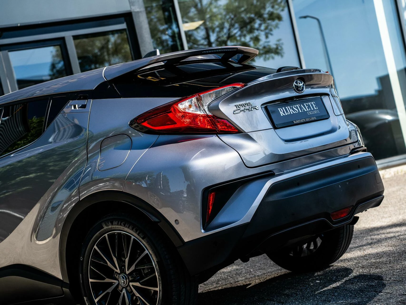 Hoofdafbeelding Toyota C-HR