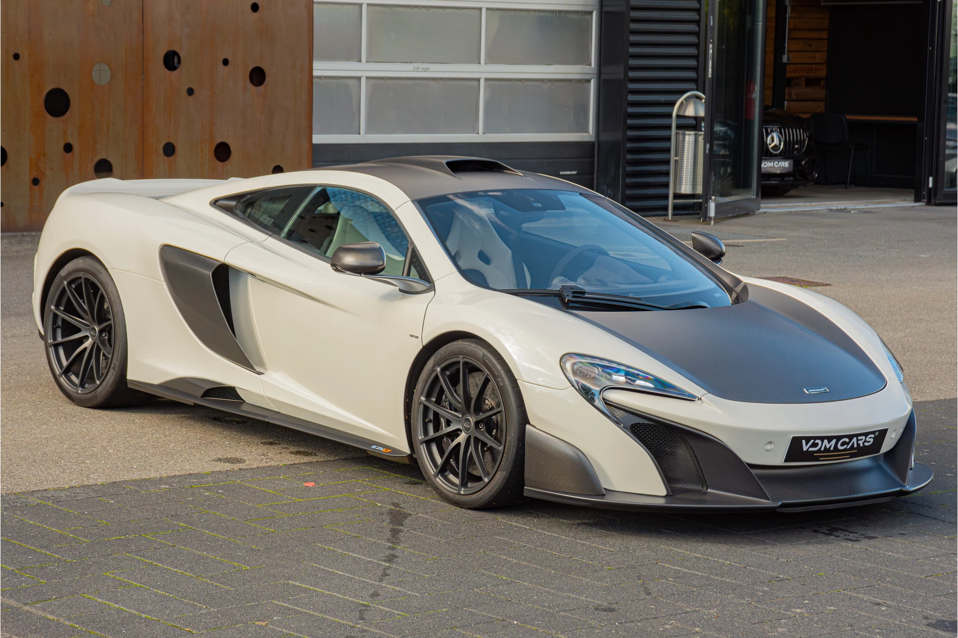 Hoofdafbeelding McLaren 675LT