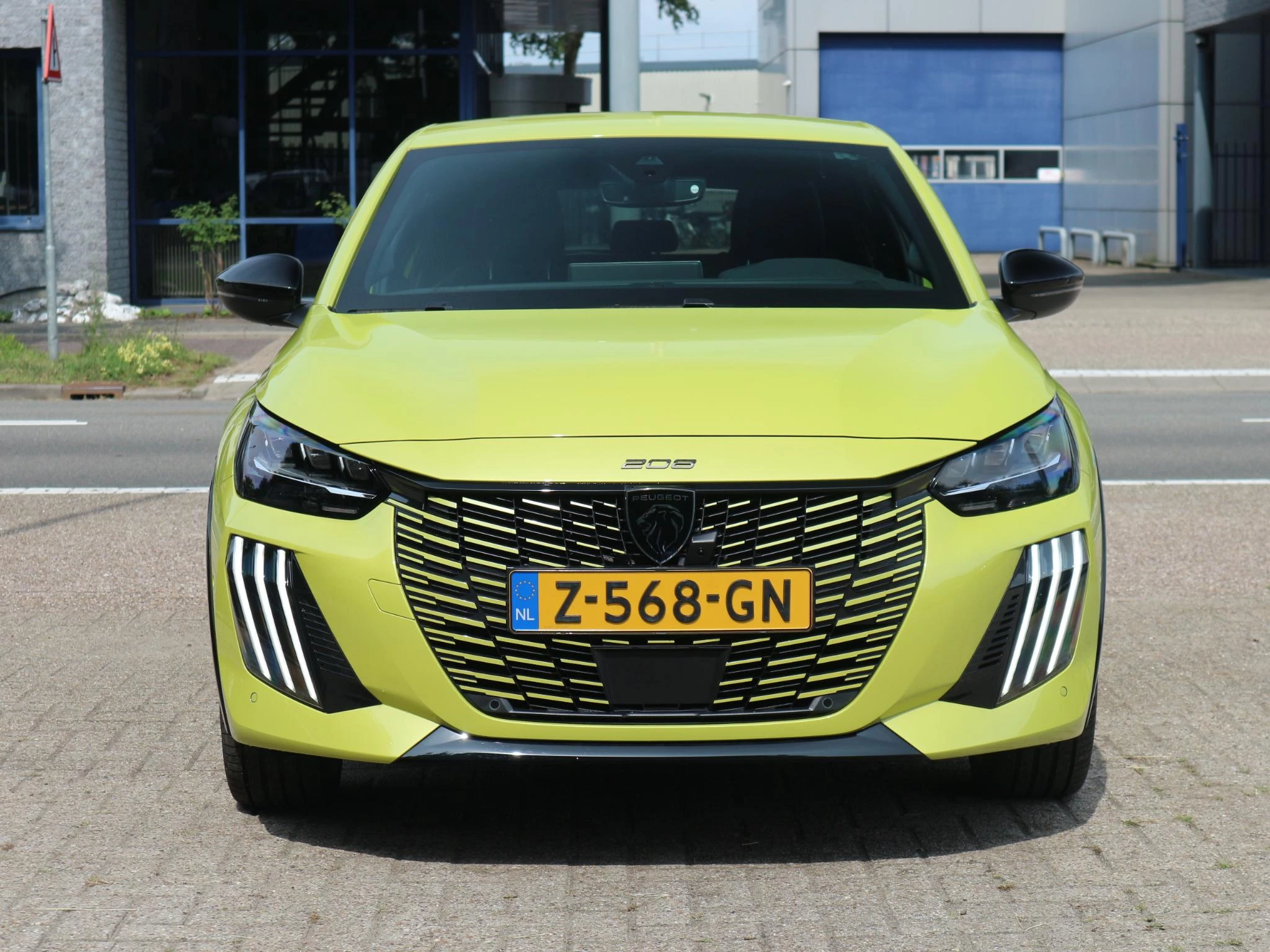 Hoofdafbeelding Peugeot e-208
