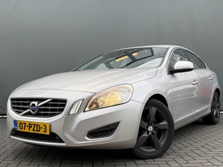Volvo S60 BWJ 2011 1.6 180 PK T4 Momentum AUTOMAAT / TREKHAAK / CRUISE / CLIMA / NAVI / PARKEERSENSOREN / LMV / BLUETOOTH