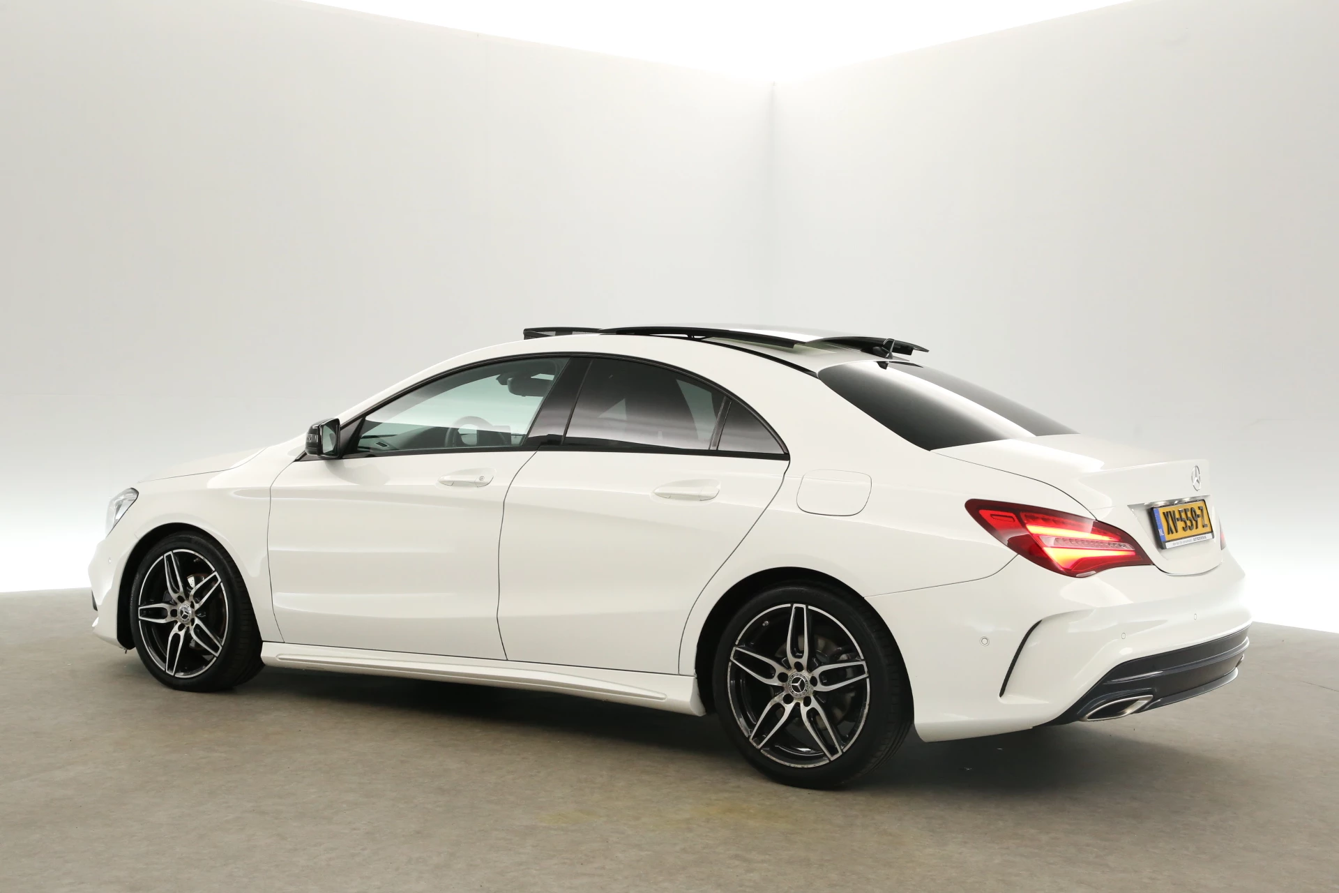 Hoofdafbeelding Mercedes-Benz CLA