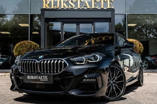 Hoofdafbeelding BMW 2 Serie BMW 2-serie Gran Coupé 220i High Executive|PANO|HEAD-UP|H&K