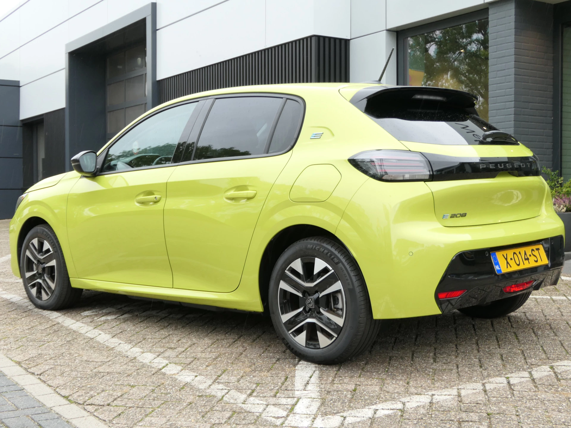 Hoofdafbeelding Peugeot e-208
