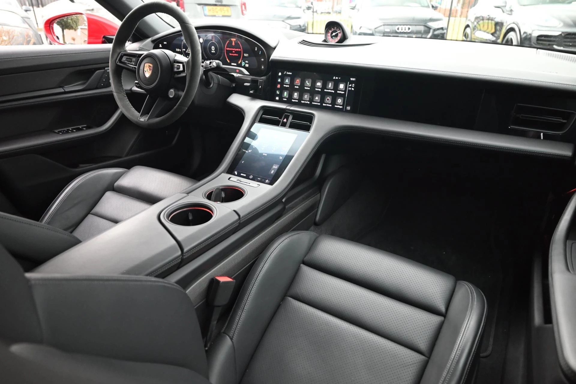 Hoofdafbeelding Porsche Taycan