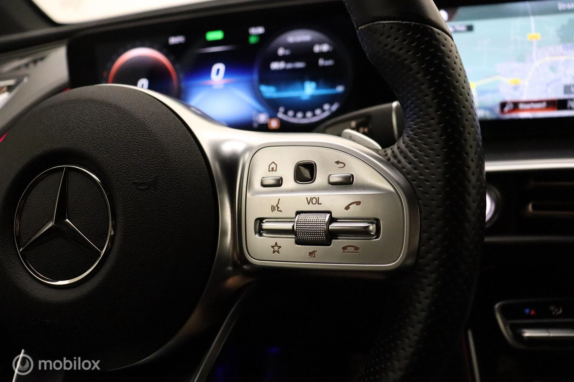 Hoofdafbeelding Mercedes-Benz EQC