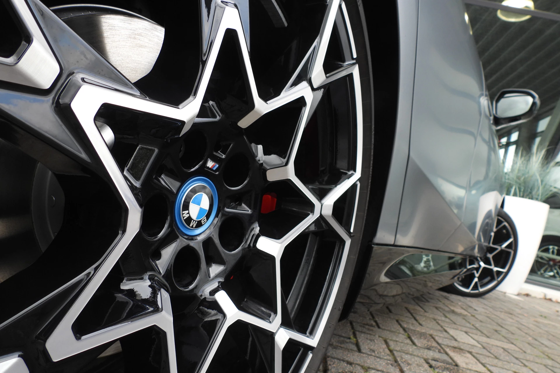 Hoofdafbeelding BMW i5