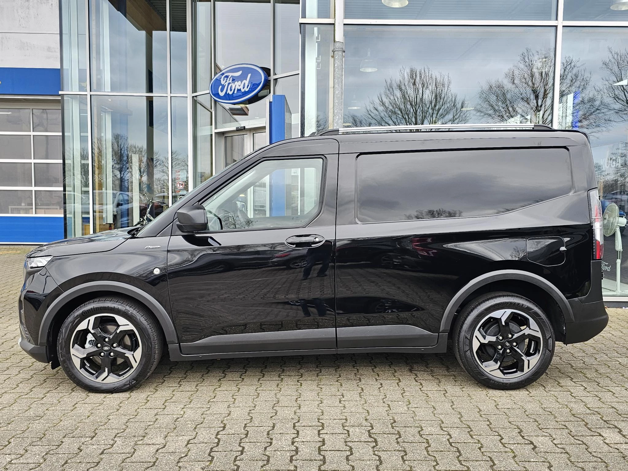 Hoofdafbeelding Ford Transit Courier
