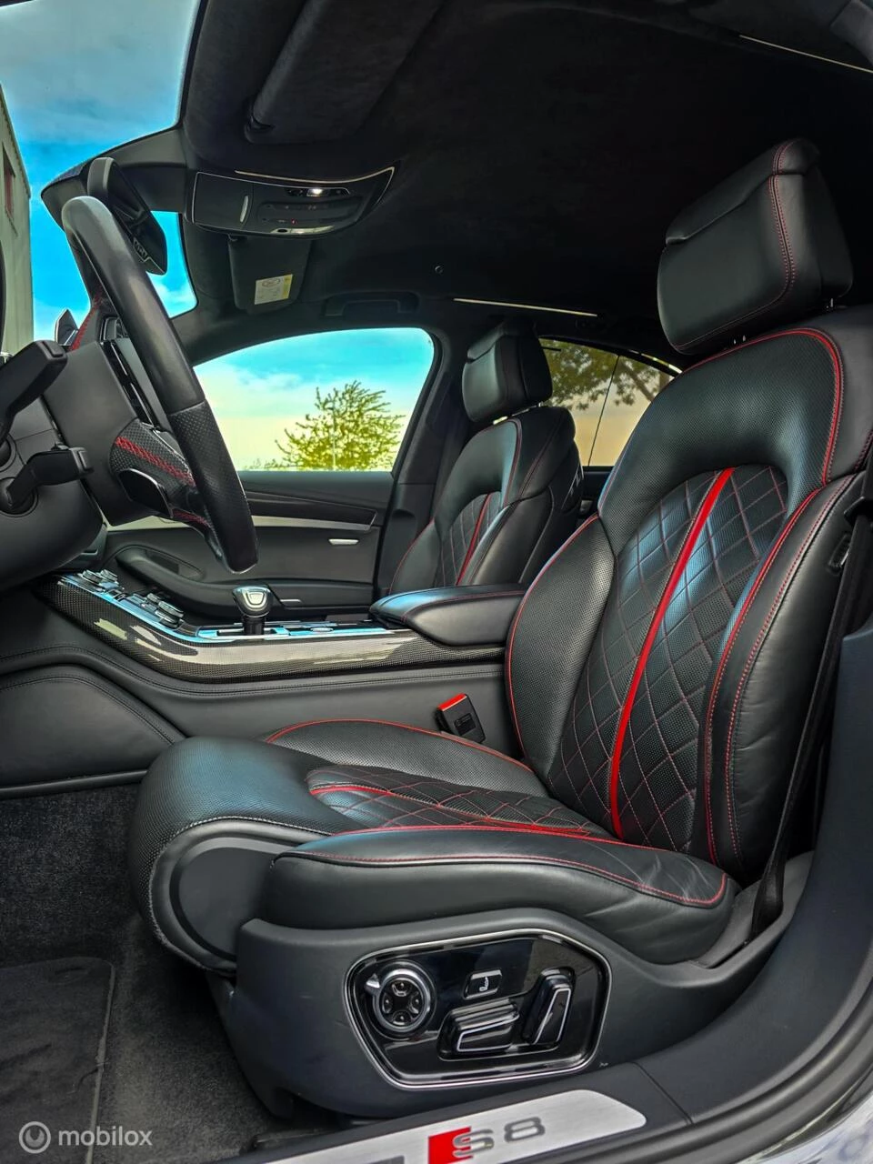 Hoofdafbeelding Audi S8