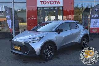 Toyota C-HR HYBRID 140 DYNAMIC APPLE/ANDROID BLIND-SPOT KEYLESS PARKSENSOREN PARKCAMERA AD-CRUISE NL-AUTO