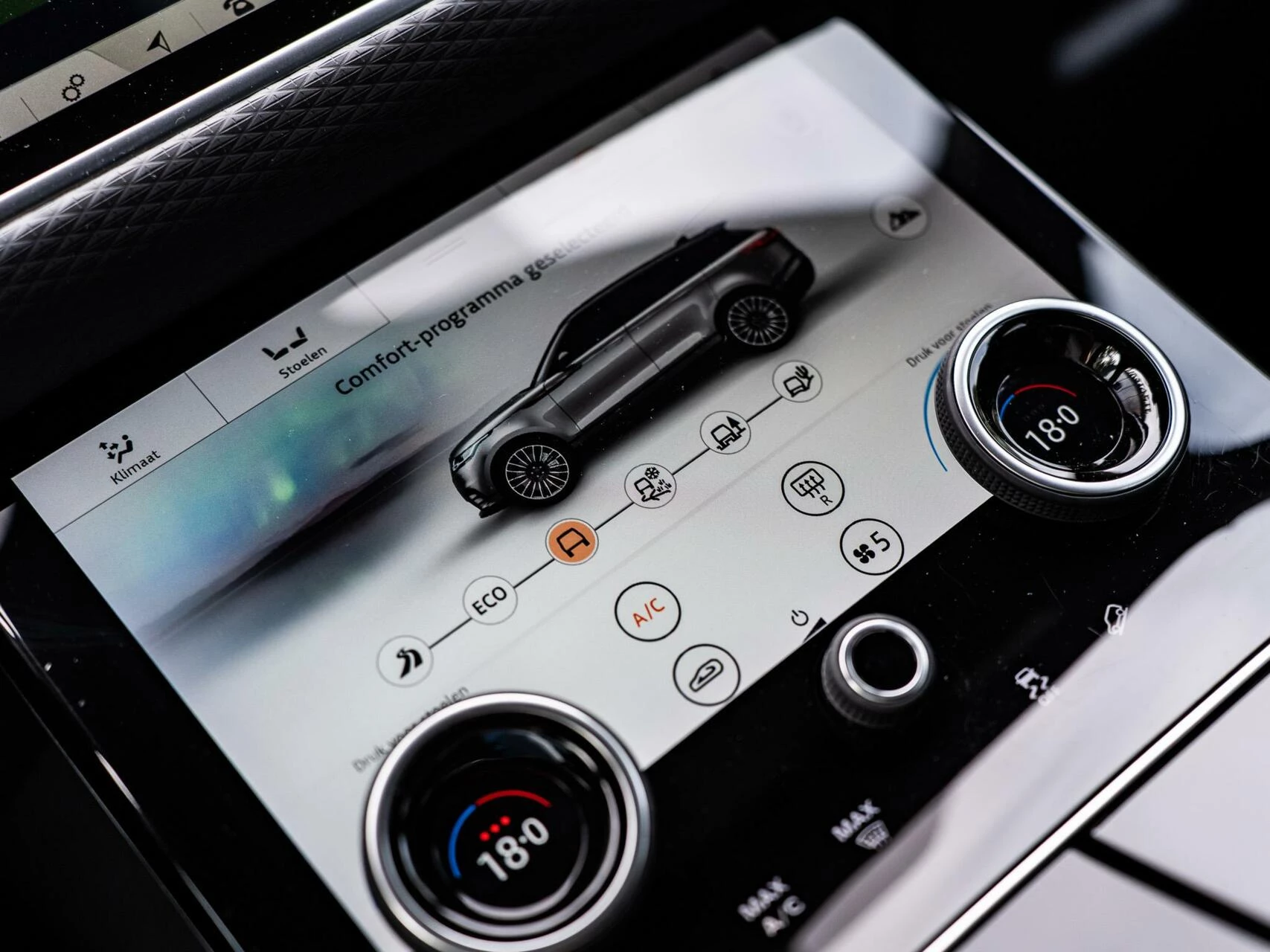 Hoofdafbeelding Land Rover Range Rover Velar