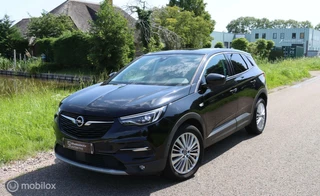 Opel Grandland X 1.2 Turbo / Luxe / Pano / Carplay / Camera