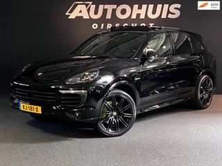 Porsche Cayenne 3.0 S E-Hybrid Platinum Edition/ Sport Design/ Sport Chrono/ Pano/ Keyless/ Bose/ ACC/ Camera/ Dodehoek/ PDC/ 21"