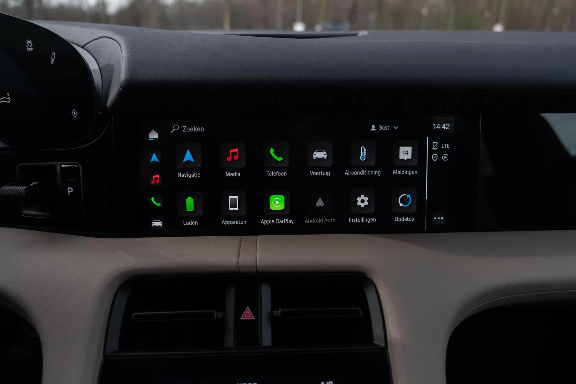 Hoofdafbeelding Porsche Taycan