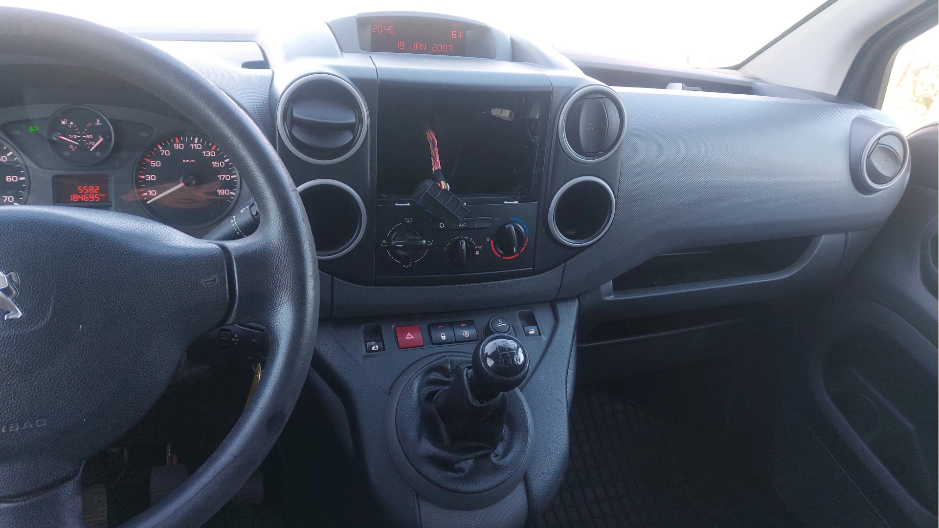 Hoofdafbeelding Peugeot Partner