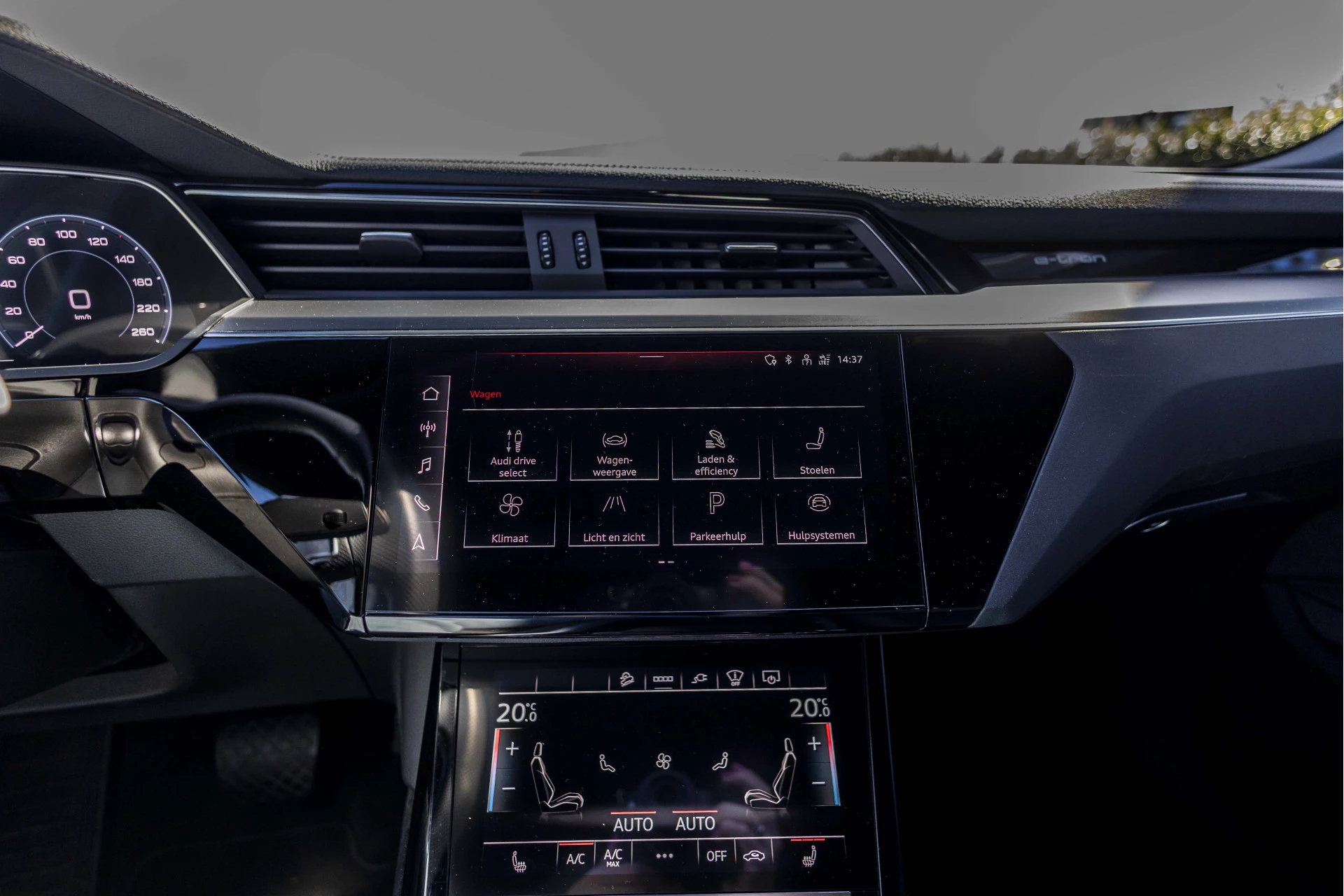 Hoofdafbeelding Audi e-tron