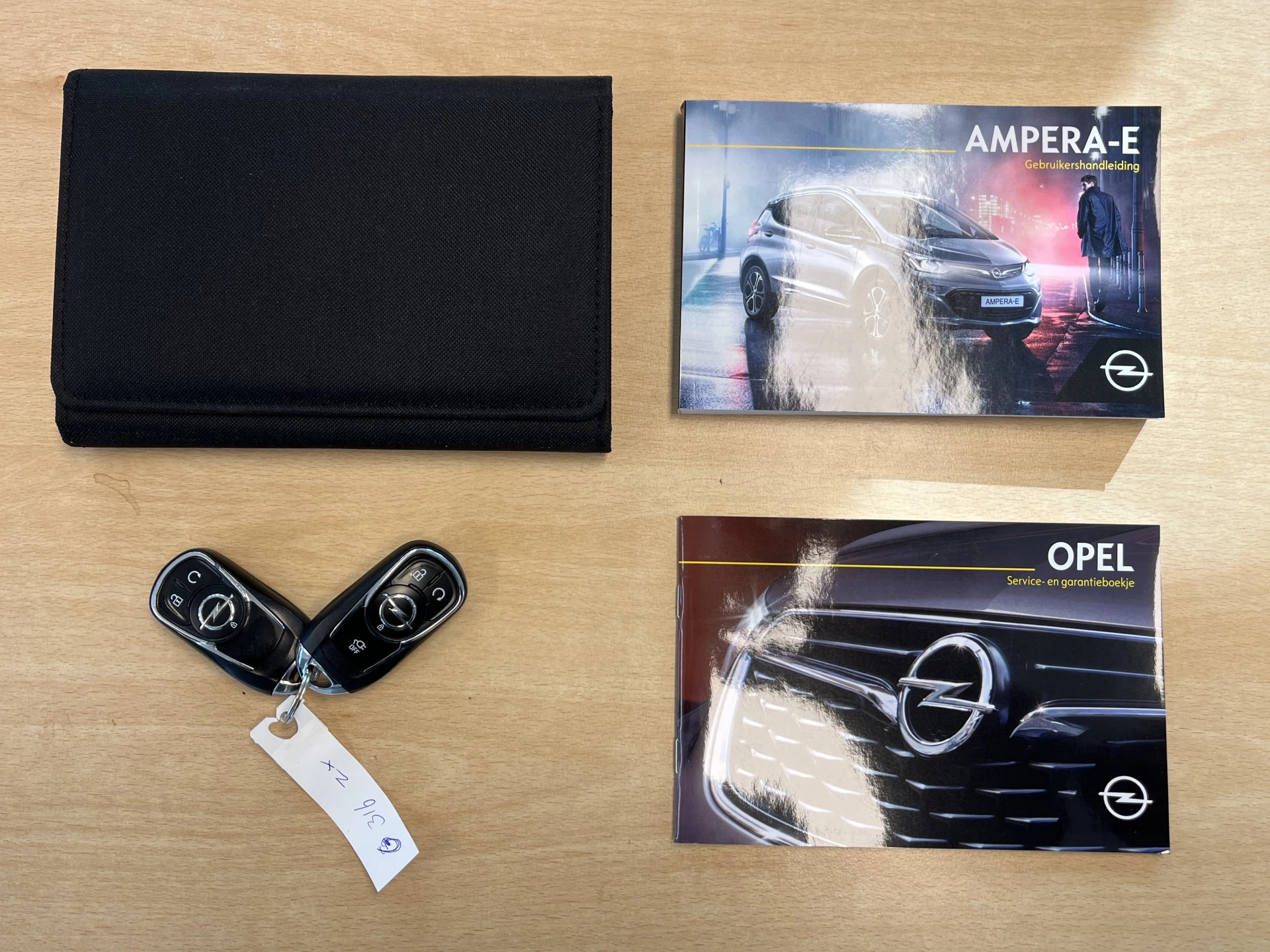 Hoofdafbeelding Opel Ampera-e