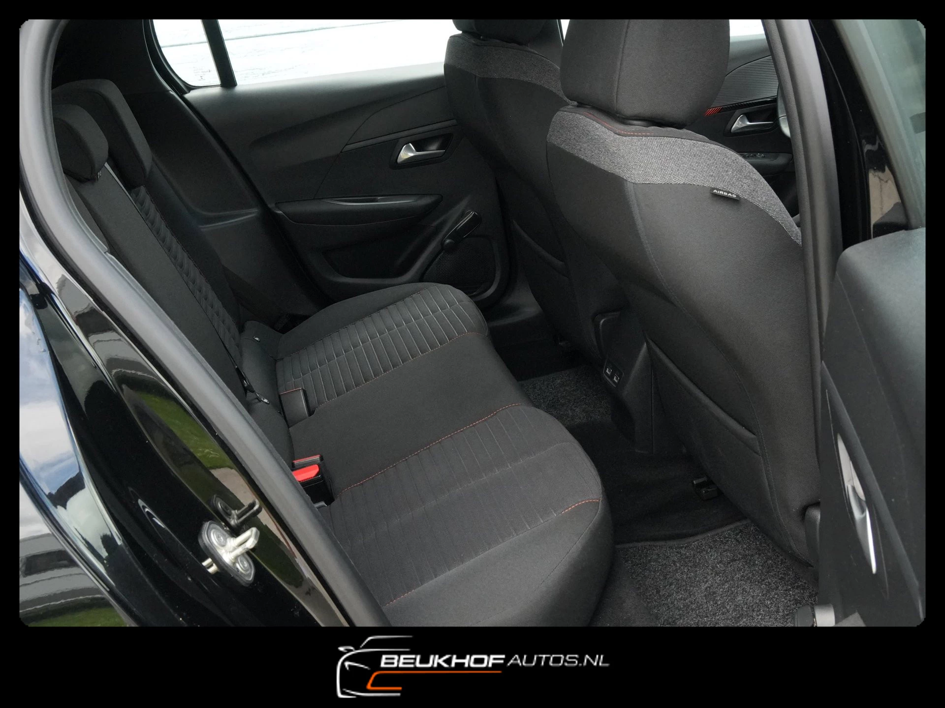 Hoofdafbeelding Peugeot e-208