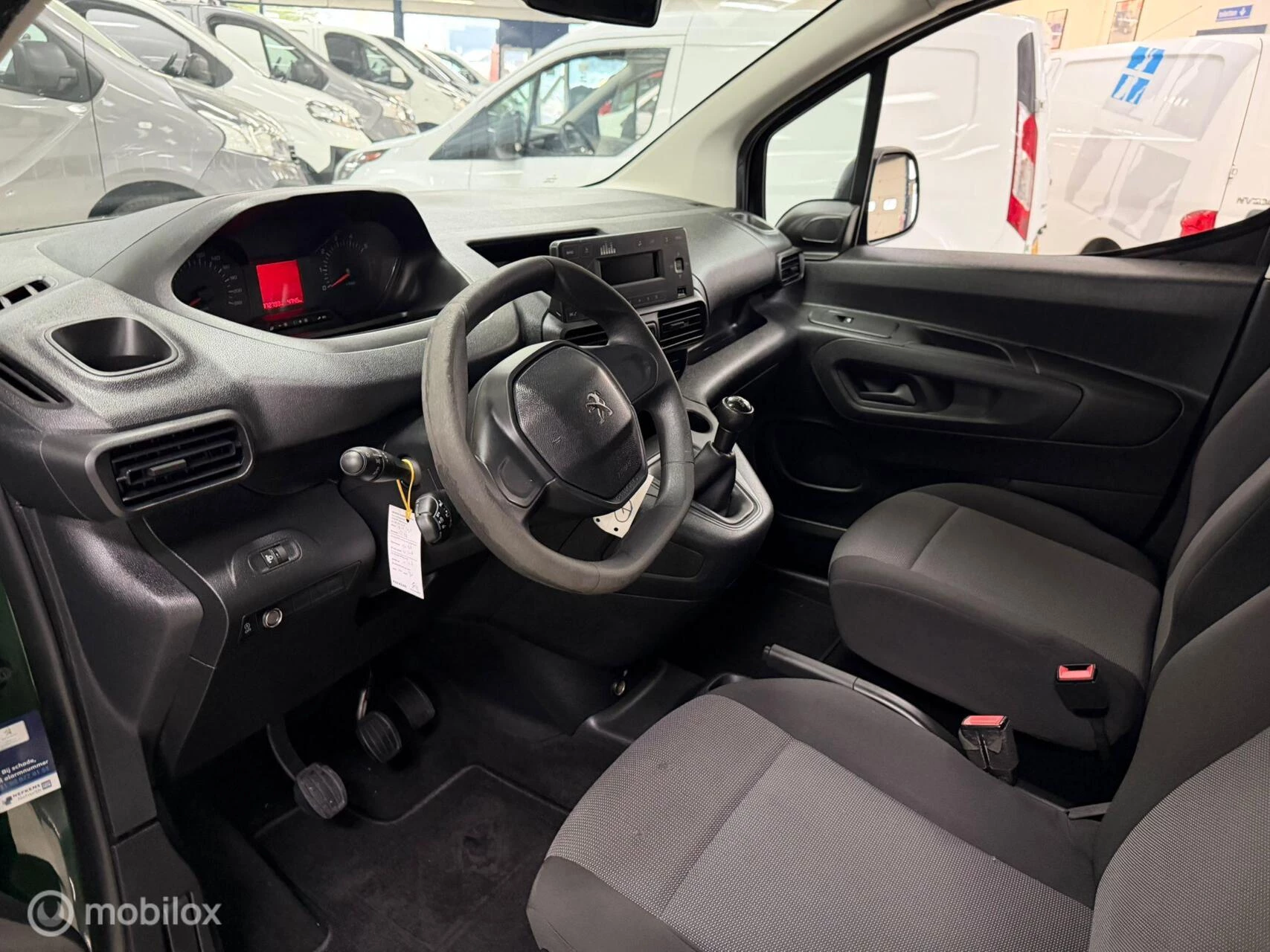 Hoofdafbeelding Peugeot Partner