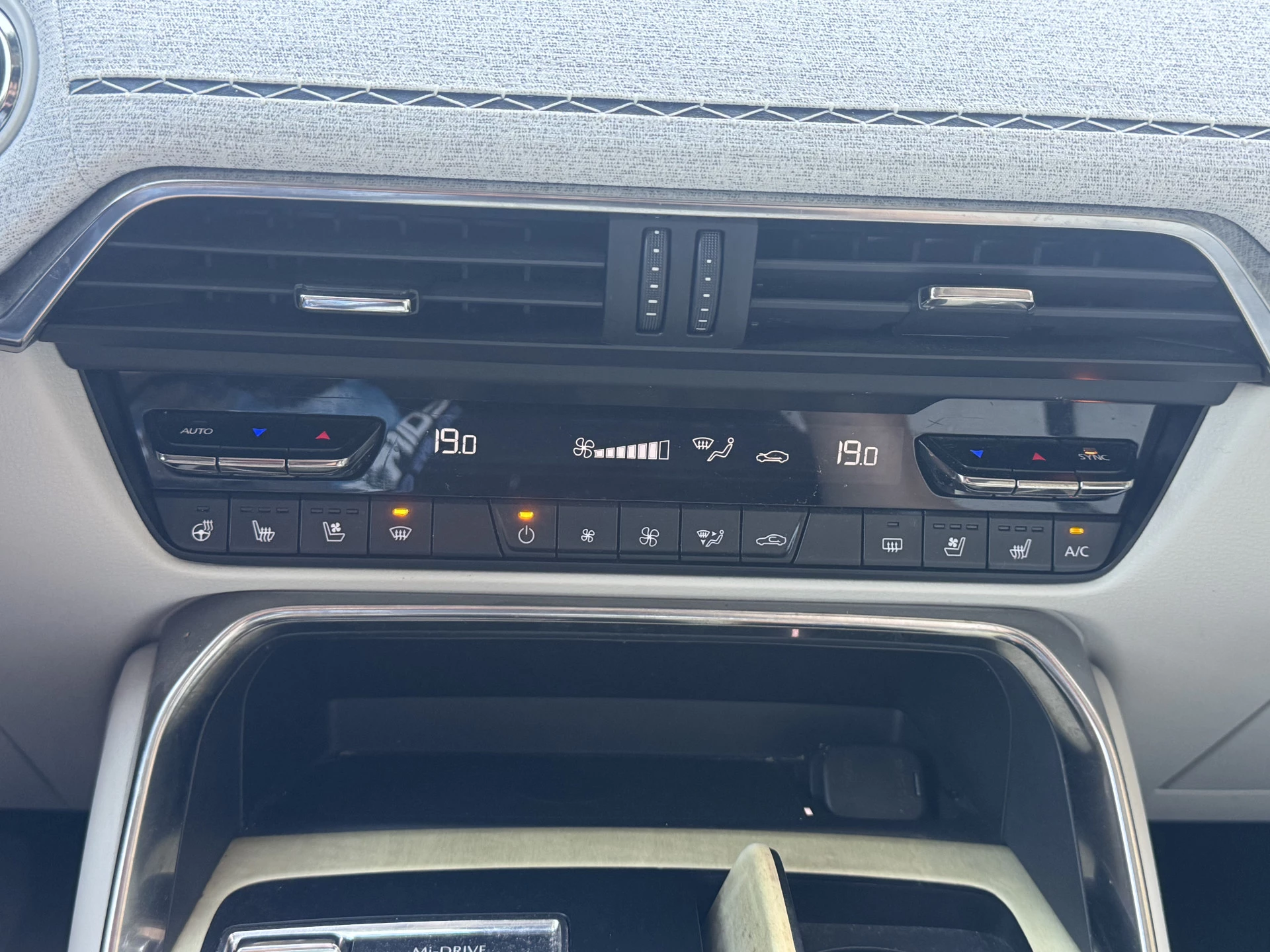 Hoofdafbeelding Mazda CX-60