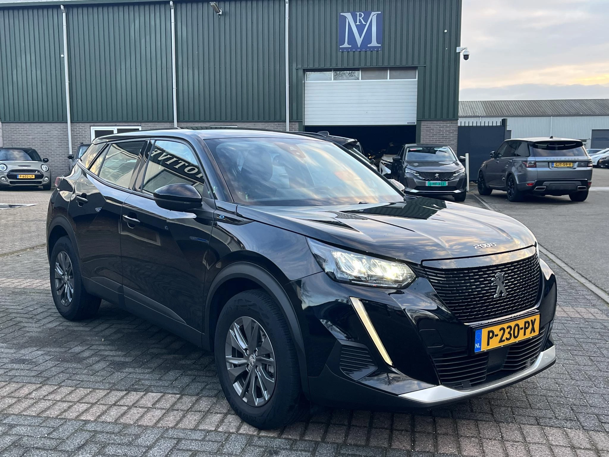 Hoofdafbeelding Peugeot e-2008