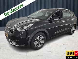 Kia Niro 1.6 GDi Hybrid DynamicLine (105 PK) 1e-Eig, Kia-Dealer-Onderh, 12-Mnd-BOVAG, NL-Auto, Trekhaak, Navigatie/Apple-Carplay/Android-Auto, Cruisecontrol, Achteruitrijcamera, Keyless-Entry/Start, Parkeersensoren, Licht-Zicht-Pakket, Lm-Velgen-16Inch, Privacy-Glas