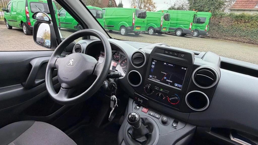 Hoofdafbeelding Peugeot Partner