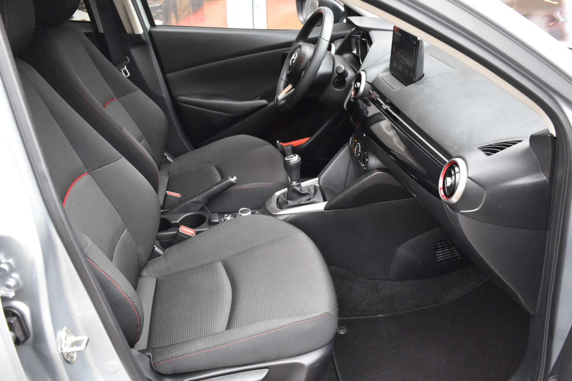 Hoofdafbeelding Mazda 2