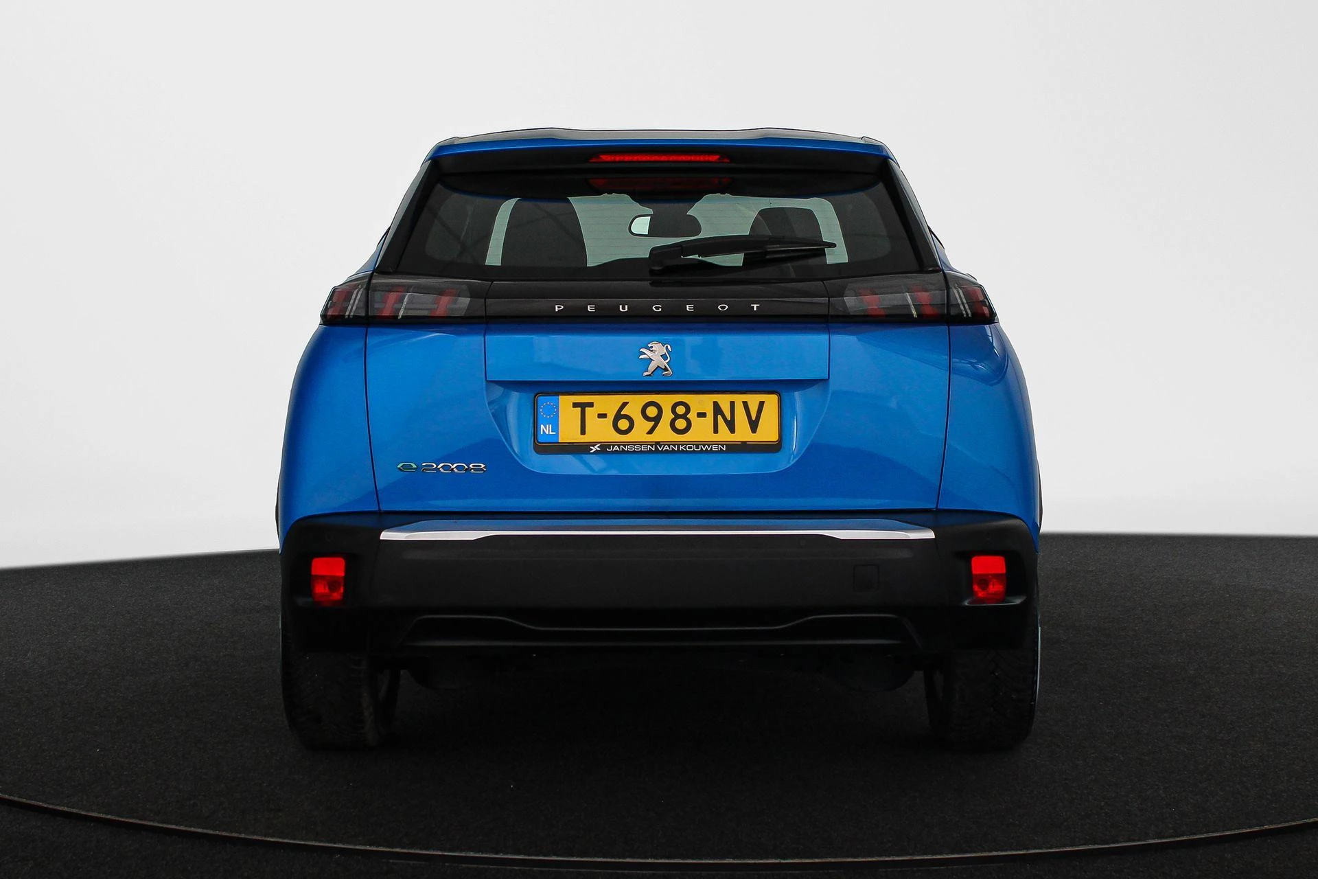 Hoofdafbeelding Peugeot e-2008