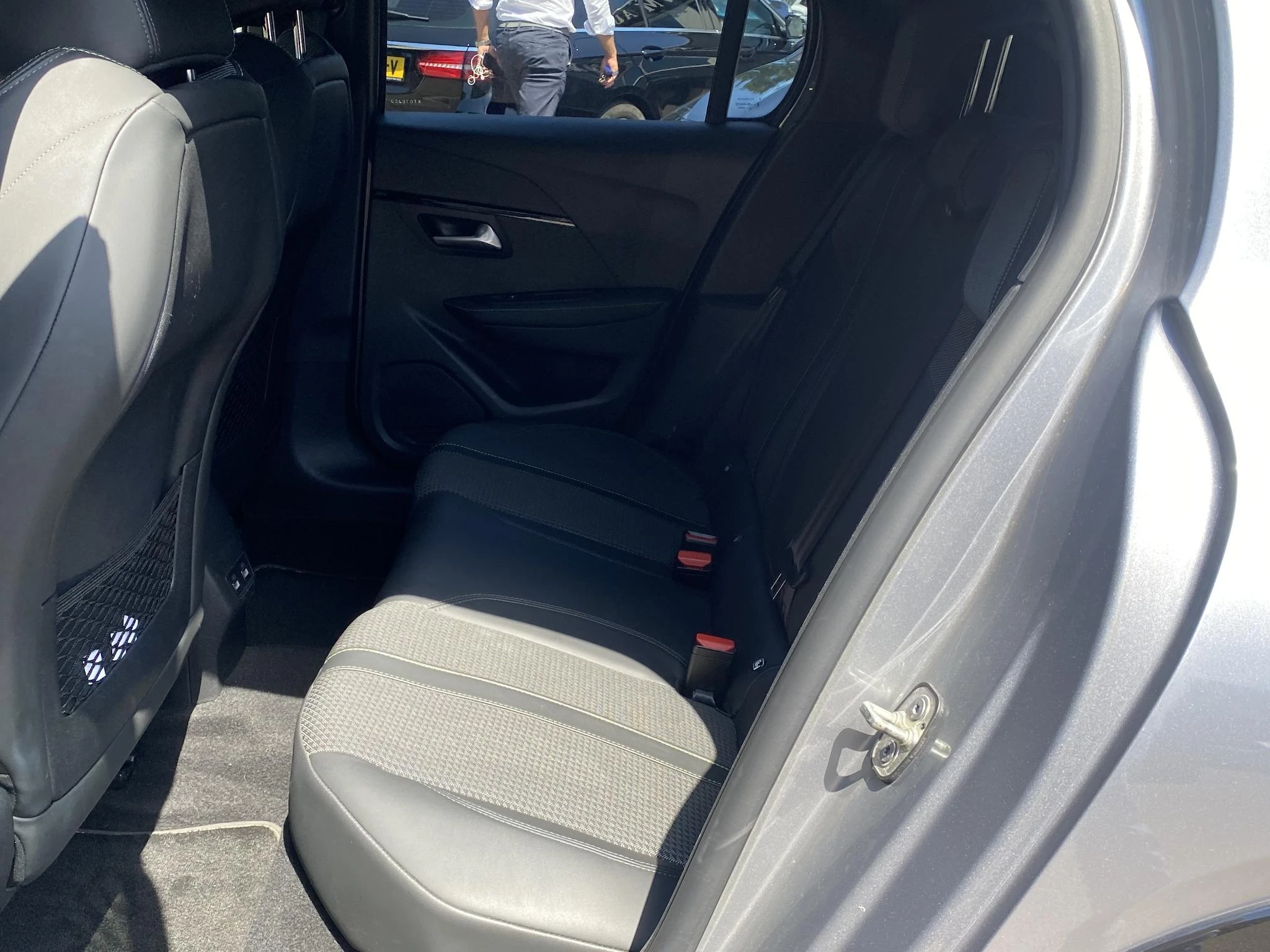 Hoofdafbeelding Peugeot e-208