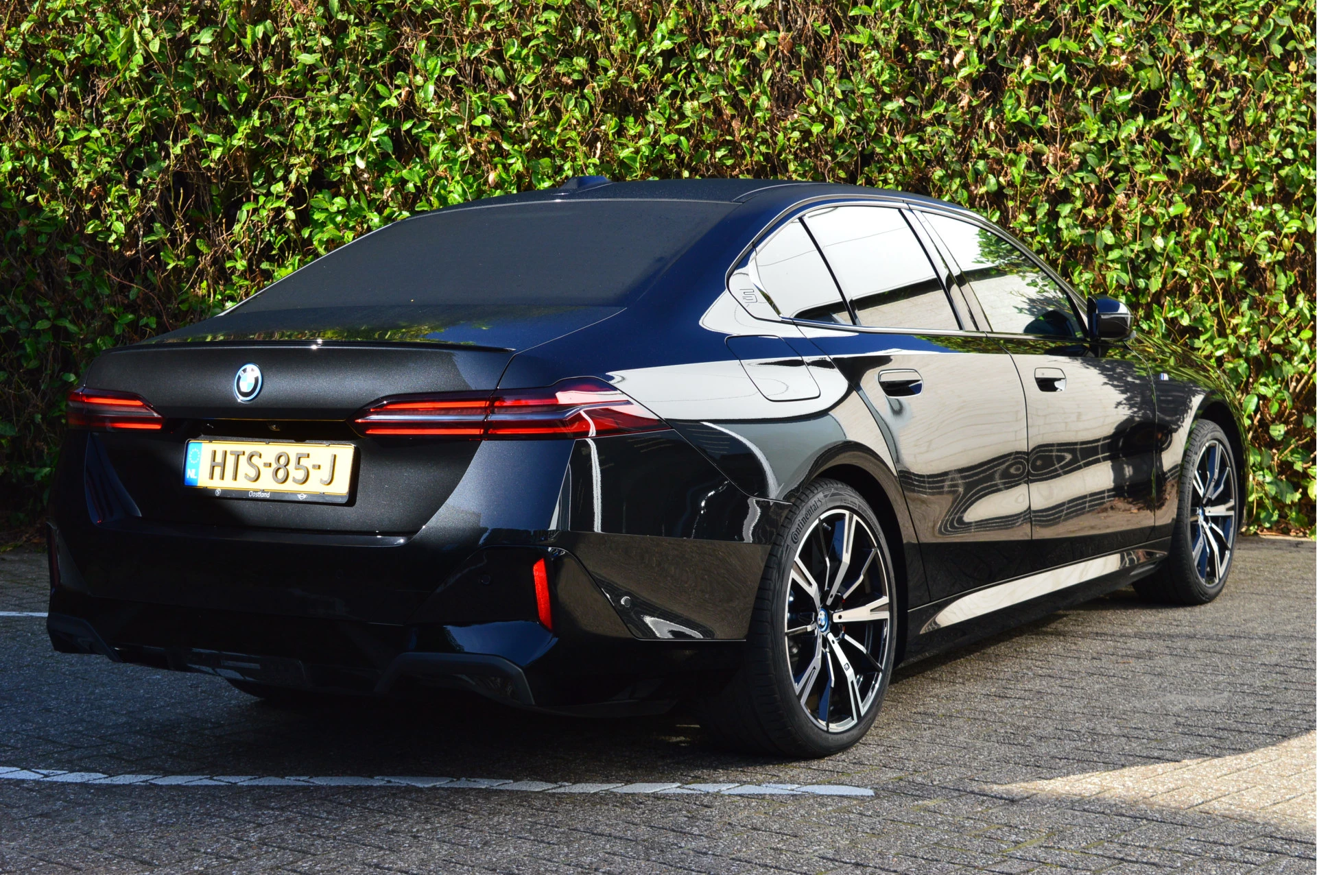 Hoofdafbeelding BMW i5