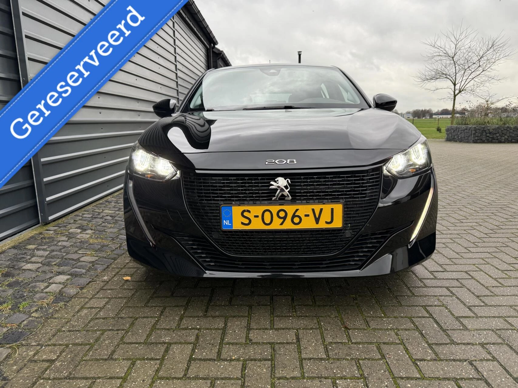 Hoofdafbeelding Peugeot e-208