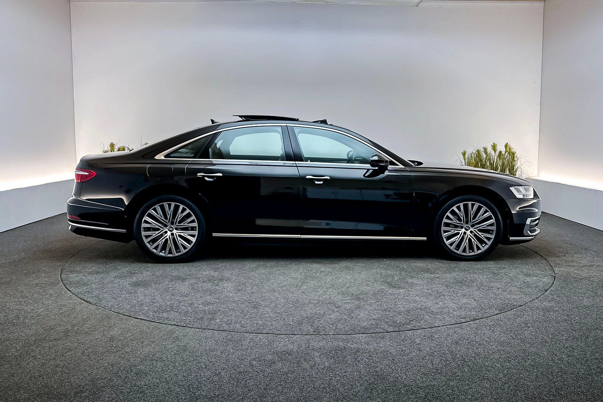 Hoofdafbeelding Audi A8