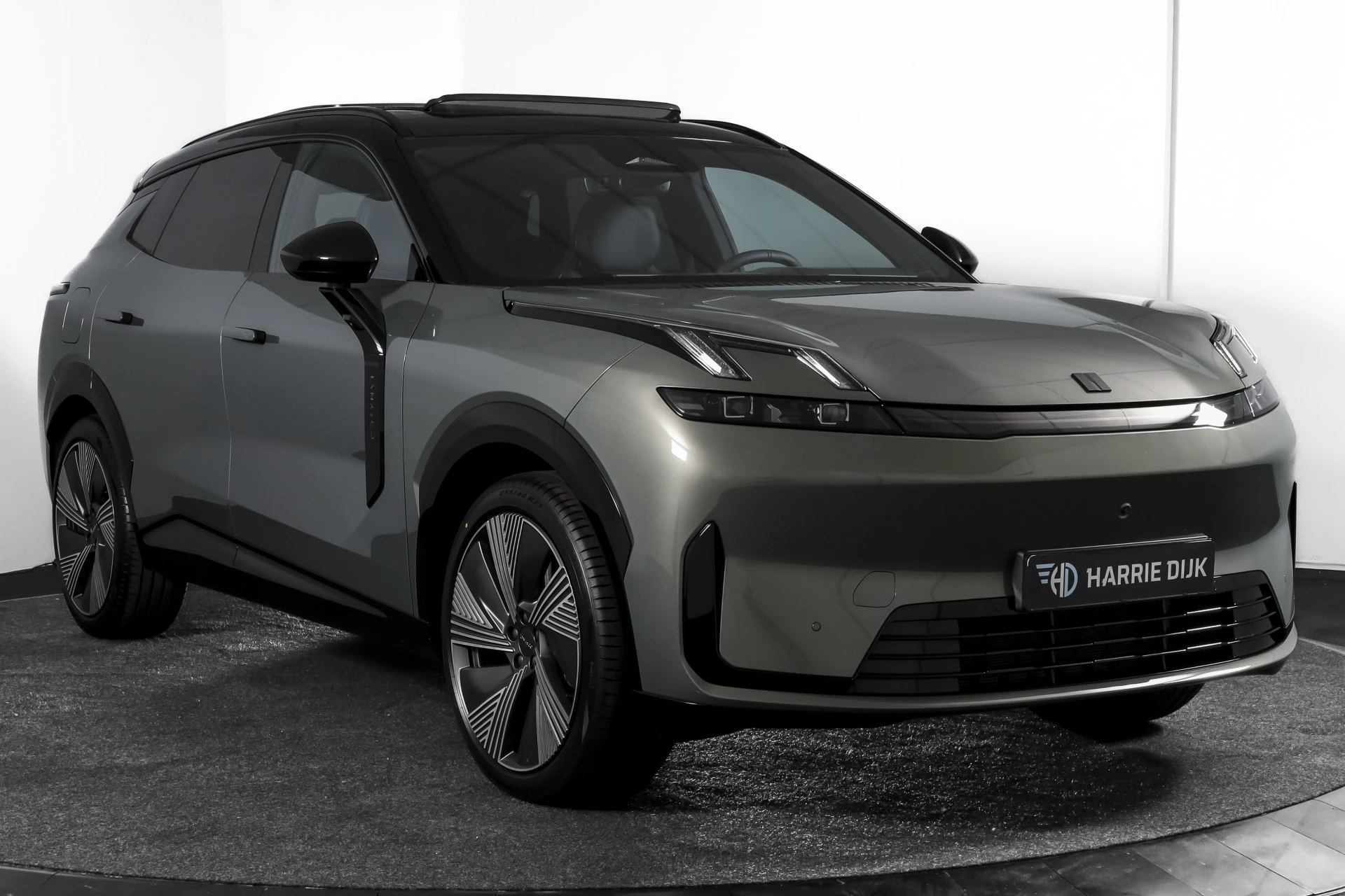 Hoofdafbeelding Lynk & Co 08