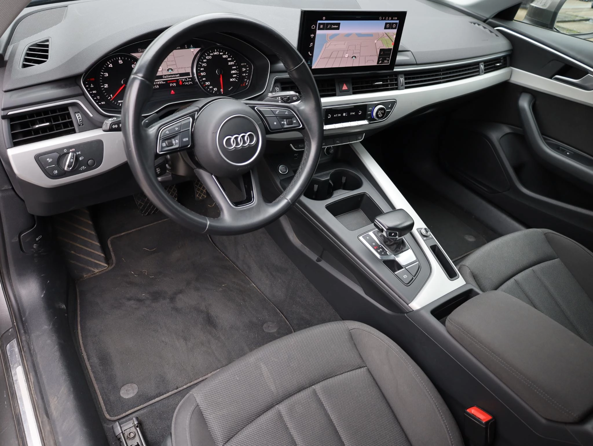 Hoofdafbeelding Audi A4
