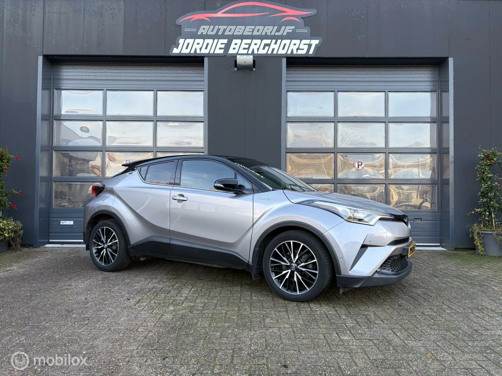 Hoofdafbeelding Toyota C-HR